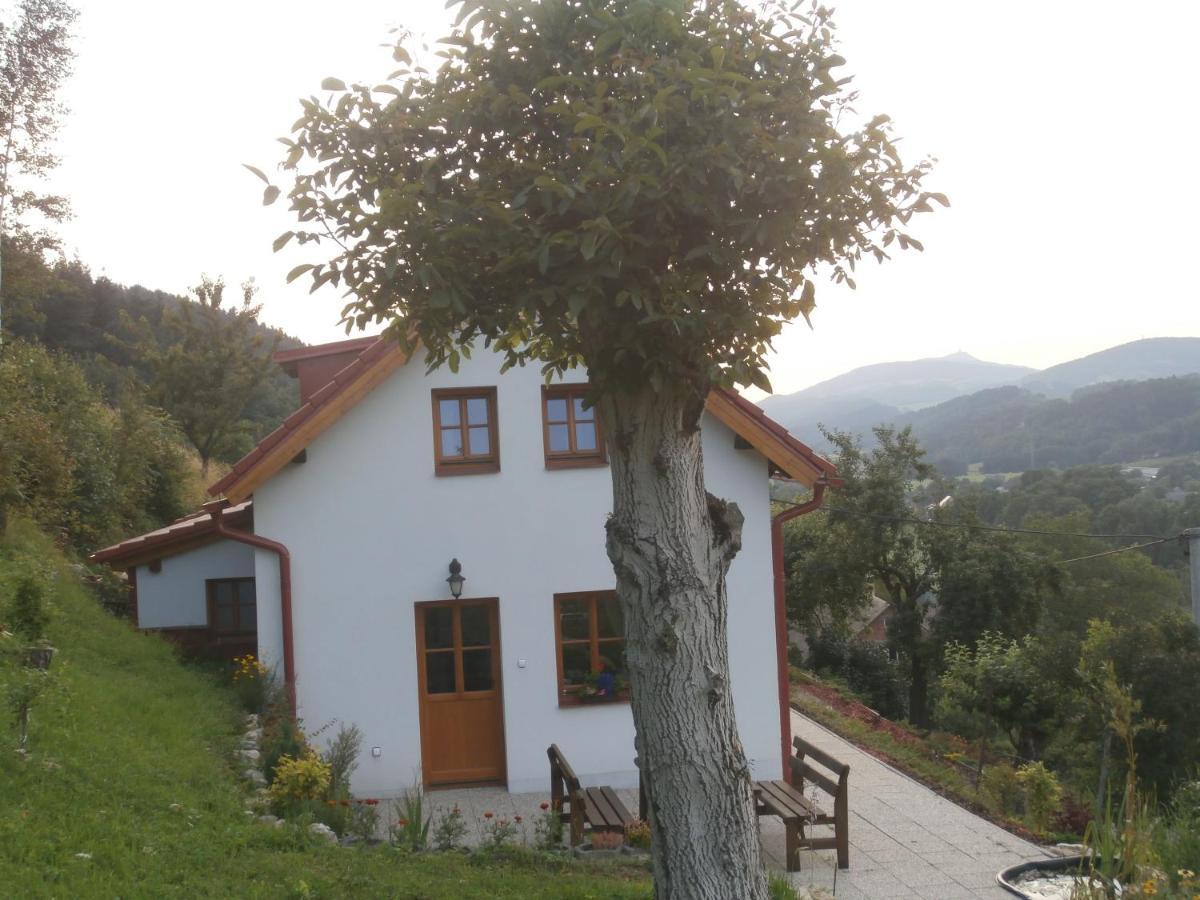 Villa Charming House With Beautiful Landscape à Frýdštejn Extérieur photo